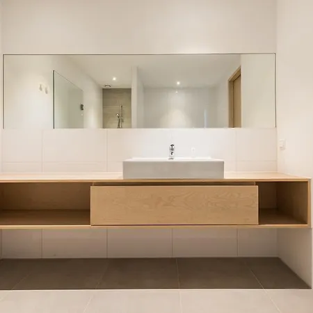 Short Group Houthavens Serviced 암스테르담